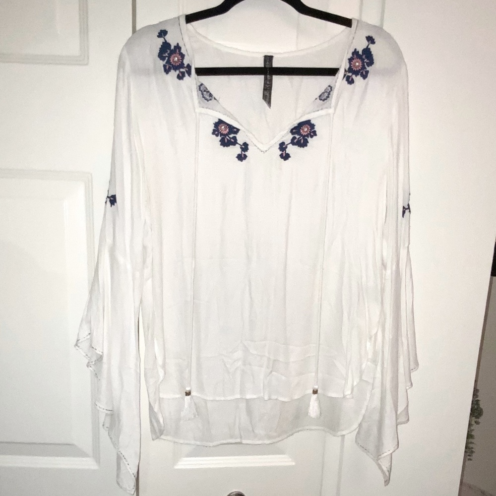 Embroidered Lightweight Top